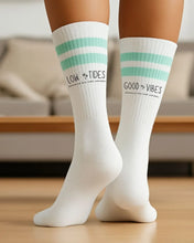 Low Tides Good Vibes - Sportsocken gestreift in mintgrün - weiß Zeachild